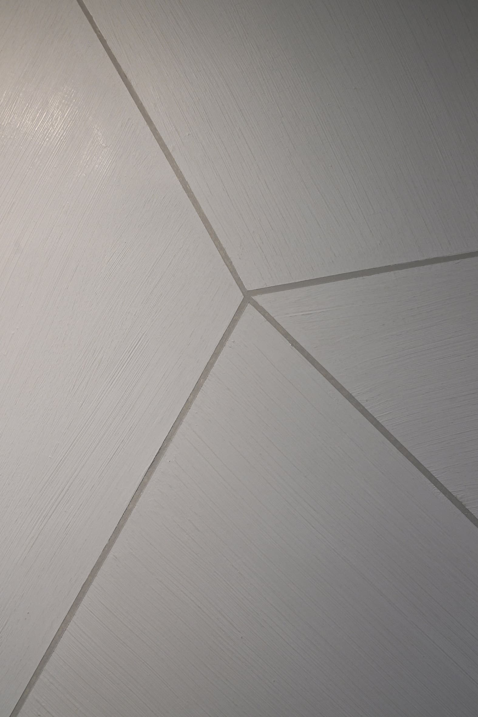 Geometric White Suva